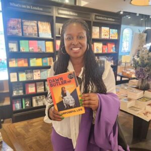 Dawn Butler Instagram - Walking to Parliament today popped by @waterstones Trafalgar Square. Met the lovely Steve and signed a few books! That really made my day. Now back to the day job 🤗 #apurposefullife