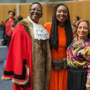 Dawn Butler Instagram - Just a snippet of a wonderful evening celebrating my new book #Apurposefullife thank you to my family and chosen family. @sadiq gave the funniest speech 🤣 and thanks to my MP friends who travelled so far 💝.

@diversityriley