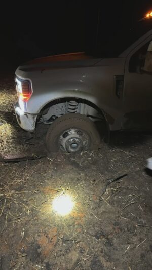 Dawn Olivieri Instagram - Official…you know when you get a 4x4 stuck, you are in deep #%*^.

Thank god for Duke (and his wife Lindsey riding shotgun) coming to my rescue!!!

Special thanks to all the goats and sheep for the emotional support all the way to the end.
