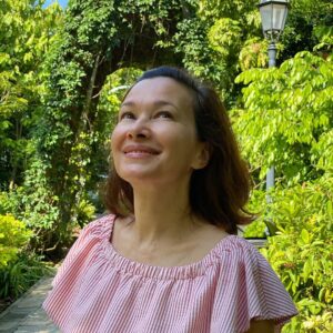 Deanna Yusoff Instagram - Hi Everyone,

How are you all holding up with our situation? I myself have been pretty quiet and not participating or commenting much on social media. I had to very quickly stop reading everything as it brought on a lot of anxiety and stress. I found myself spending too much time on it and not doing anything else. 
So I decided to go back to the things that make me happy, give me balance and help me to be more productive. I guess it’s my way of dealing with the situation. I’ll share some of these with you in the near future.

For the moment I am very fortunate to still be able to connect with nature everyday and I feel for those confined to their homes in the city. Thought I’d share with you, a little bit of greenery and sunlight. 
Be safe and let’s stay positive.

How have you been dealing with the situation?

#sunlight
#greenery
#staysafe
#staypositive
#balance 
#productive
#goodhealth
#harmony
#saveourplanet
#love
#livingwithdeanna 
#journey 
#gratitude 
#blessing
#eurasian 
#actress 
#fun
#happiness
