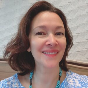 Deanna Yusoff Instagram - Have you ever heard of a mouthful like 'Non-Comodogenic'? It's one of those Skincare terms that make us go "Huh?" 

The term "non-comedogenic" comes from two Latin words: "non" meaning "not" and "comedo" meaning "acne lesion."

Non-comedogenic products are typically made with ingredients that are lightweight, easily absorbed into the skin, and don't leave a heavy or greasy residue. 

Examples of non-comedogenic ingredients include oils like jojoba and grapeseed, as well as water-based ingredients like hyaluronic acid and glycerin.

Non-comedogenic products are particularly important for people with acne-prone or oily skin, as they are more susceptible to clogged pores and breakouts. Using non-comedogenic products can help prevent these issues and promote clearer, healthier-looking skin.

On the other hand, comodogenic ingredients typically include heavy oils, waxes, and other substances that create a barrier on the skin, preventing it from breathing and leading to the accumulation of sebum, sweat, and bacteria.

Coconut oil is considered to be a comedogenic oil, meaning that it has a high likelihood of clogging pores and contributing to acne breakouts. This is because coconut oil is rich in fatty acids that can be too heavy for some skin types.

While coconut oil has many potential benefits for the skin, including its moisturizing and anti-inflammatory properties, it may not be the best choice for those who are prone to breakouts. It is however often used for body massage because of its lubricating properties, which can help to facilitate smooth and easy massage movements. 

It's time to settle the debate once and for all: are you team como or team non-como? Share your skincare secrets in the comments below and let me know which carrier oils work best for your skin! Bonus points for the silliest skincare routine. Let's have some fun!

#noncomodogenic #Comodogenic #seedoil #carrieroils #lightoil #acne #skincongestion #skinissues #tropical #sweating #lightweight #oilyskin #holisticskin #naturalskincare #skincareingredient #ingredient #formulating #deannaformulates #certifiedformulator #malaysia #holisticskincare #singapore