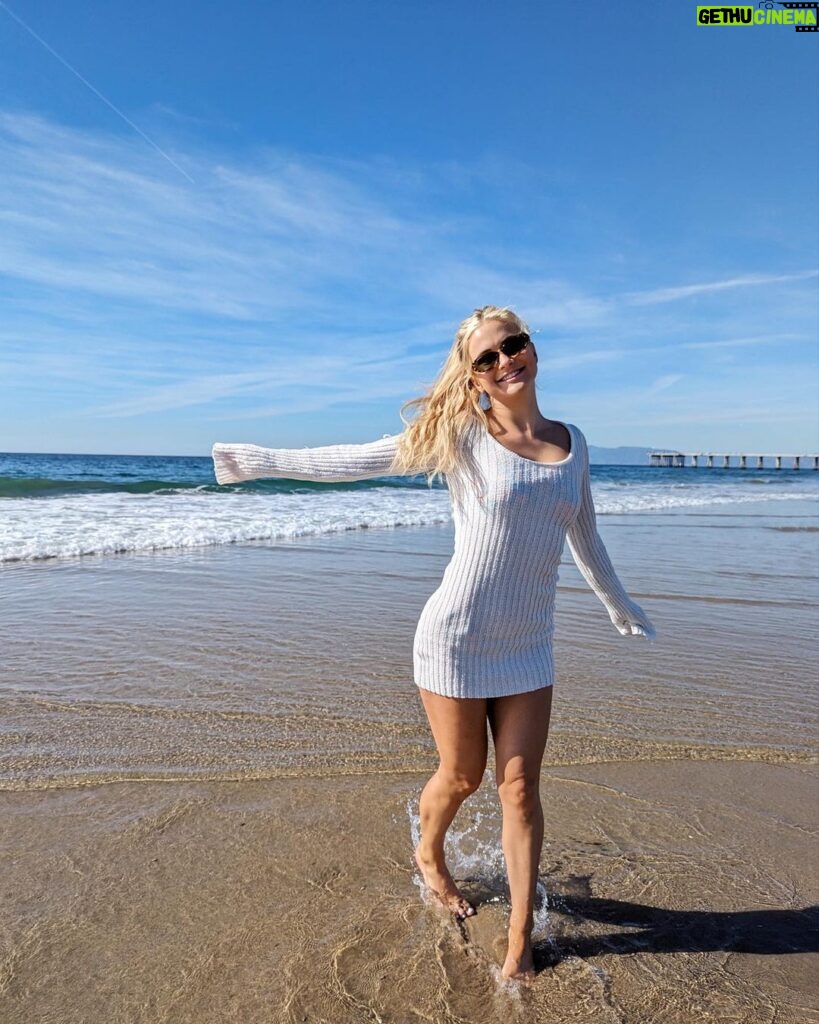 Deb Chubb Instagram - I got this dress to wear with boots and be a fall girl but it’s still summer in CA so it’s now the perfect cover up 🩷👙 Los Angeles, California