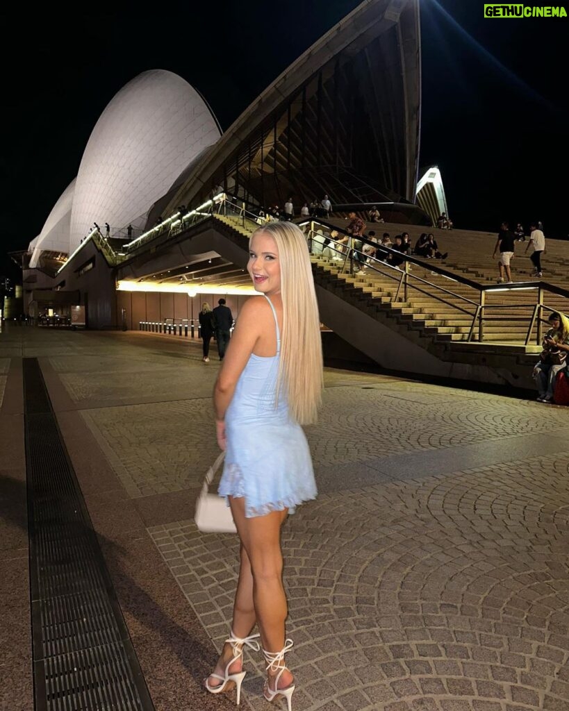 Deb Chubb Instagram - Can officially say I’ve been to Sydney now 📍 Sydney, Australia