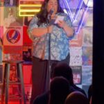 Debra DiGiovanni Instagram - I SPEAK TRUTH!! @donttellcomedy put on the best shows! This is last night in Manhattan Beach #comedyvideos #funny #women #cigar