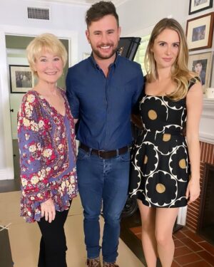Dee Wallace Instagram - Having fun on my new romcom!