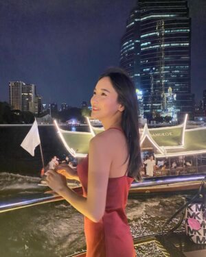 Della Delila Instagram - Caption nya apa yaaa ….