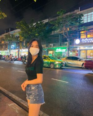 Della Delila Instagram - 🌃