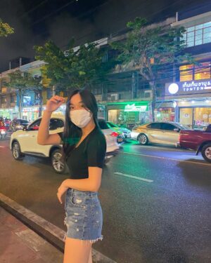 Della Delila Instagram - 🌃