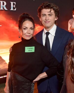 Dempsey Bryk Instagram - LA premiere 

premiere
Grooming: @shawnesssss
Styling: @c_giacomini 
Suit: @thom__sweeney 

screening
Grooming: @shawnesssss
Styling: @suleicav