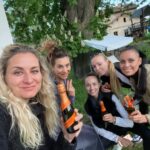 Denisa Cziglová Instagram - Dřív holky na mole👠, divošky 🐯,na párty 👯‍♀️ a dnes všechny mamky🙏🏽❤️ Ale pořád kamarádky, které toho mají tolik společného😅😈 Těch příběhů, vzpomínek a zážitků, co si můžeme od rána do večera vykládat je prostě to nejlepší. ❤️ Moc vám holky děkuji za to, že jsme se viděly a krásně si to užily😘❤️🙏🏽 @lenula8 @who_is_martina @ali1cka @gabi13ela @janullka1 @lucie__holikova prochazkova90 A doporučuji pro vás maminky, pokud chcete zabavit své děti a mít vše perfektně vybavené doporučuji @apartmanykocourek , vše naprosto perfektní,bude to naše každoroční tradice.🙏🏽 Ženy a plavky, o které mi píšete celý den 😅, tak najdete na @beach_swan 👙 #holkysobe #maminy #kamaradky #vysocina #pelhrimov #apalucha #apartmanykocourek