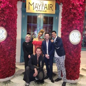 Dennis Jauch Instagram - Finally had Mama come out to see our show @themayfairlv at @bellagio
I think she approves 🤣@noceilingsent