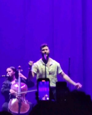 Dennis Jauch Instagram - Been a minute since we got to go out but when its man like @calumscott gracing us with his silky vocals we show the love. Fantastic night, congrats