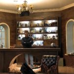 Denys Rodnianskyi Instagram - Кто ходит в гости по утрам! Тарам-парам! Парам-тарам! #денисроднянский #сериалпёс