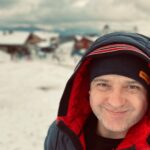 Denys Rodnianskyi Instagram - Я люблю Январь. За то, что всё только начинается. Это время, когда ты ещё можешь планировать события, а не быть их заложником. Взглянуть на свою жизнь незамутненным, незамеченным взглядом. Есть одно полезное упражнение, которое я люблю делать в это время. Проверять, насколько то, что я делаю, приближает меня к тому, о чем я мечтаю. Приоритеты выстраиваются мгновенно😁 #денисроднянский #новыйгод2021