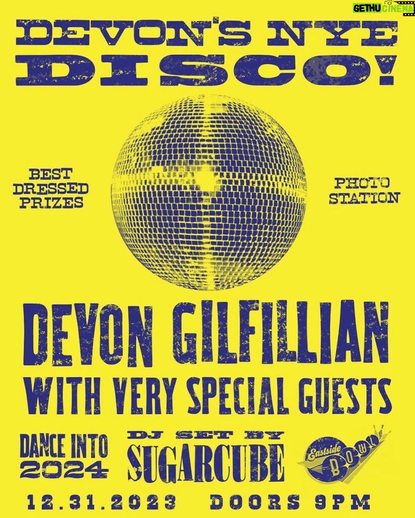Devon Gilfillian Instagram - Name this disco tune 👀 We’re throwing a NYE disco party at @eastsidebowl with 20+ artists, my incredible band, special guests, and even my pops 🥹. We’ll be holding a contest for best dressed, so bring your disco fits. 💃🏾🕺🏾 Have you gotten your tickets yet??? Nashville, Tennessee