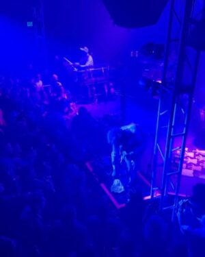 Devon Gilfillian Instagram - Los Angeles, thank you 💜 Tonight, is the last headline show of the Love You Anyway Tour. Let’s go, Phoenix. 🙏🏾🪩 @valleybarphx. 8pm. @hannahwicklund kicks it off.