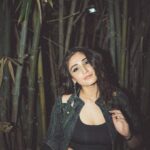 Dhvani Bhanushali Instagram - Hold on and hear Hold on 🫶 📸 @baricci Outfit - @houseofdk Jewellery- @tribebyamrapali Styled by - @who_wore_what_when Hair by : @anila_hairandmakeup Makeup by : @mitavaswani