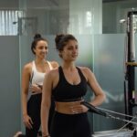 Dhvani Bhanushali Instagram - Happy #PilatesGirls ! A glimpse into our workout together🔥💪🏼 @dhvanibhanushali22 . . #Pilates #pilatesinstructor #pilateslovers #Pilatesreformer #Workoutmotivation #TrainSmart #FitnessMotivation The Pilates Studio - Mumbai (india)