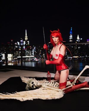 Di Mondo Instagram - 8:25 <devilicious>

“the good and the evil / el bien y el mal”

#HappyHalloween #Devil #Angel #DiMondo
Monday October.31.2022 #NewYork 
Photo: @adriannina 
Edit: @_alisa_grabko_ 
 
@instagram