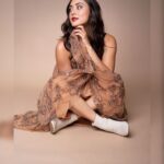 Dia Frampton Instagram - Happy Holidays ⛄️🎄❄️⛄️🎄❄️ 📷 @jmlakl 💇🏽‍♀️💋 @makeupbyjanelyn