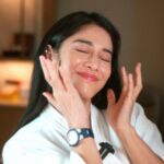 Dian Sastrowardoyo Instagram - Throwback to my favorite moments of Jakarta Fashion Week 2024✨️ Tahun ini Ponds Age Miracle berkolaborasi dengan Jakarta Fashion Week untuk menampilkan bukan hanya peragaan busana semata, melainkan juga mendukung & memberikan miracle kepada 35 Female Fashion Frontiers yang telah memulai karirnya sejak dini Always proud to be a part of @pondsindonesia because #MiraclesStartNow