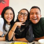 Dian Sastrowardoyo Instagram - 3 serangkai siang ini.