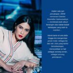 Dian Sastrowardoyo Instagram - “Kejujuran Dian” Dalam satu jam percakapan, DEWI menemani Diandra Paramitha Sastrowardoyo — membolak-balik album kenangan atas babak-babak kehidupan yang telah ia mainkan… Meniti karier di usia belia hingga kini mengemban peran mulia; sebagai ibu dan istri, Dian yang duduk berseberangan, mencurahkan isi hati sebagai seorang teman, sebagai seorang perempuan… Kisah Dian Sastrowardoyo selengkapnya diceritakan kembali oleh Direktur Editorial @andandika dalam artikel “Kejujuran Dian” di Majalah Dewi Vol. II 2023 edisi “Romantisasi” Direktur Editorial @andandika Fotografer @andrewiredja Pengarah Gaya @indrajayaaldi Rias Wajah @claudyaachrp Tata Rambut @thereal.ekahair Asisten Pengarah Gaya @nethanija Asisten Fotografer Opick Produser @tirtarumd @firiyal.sha Lokasi @zoo.scbd Tata Letak Majalah @andreliongson @kyubdesign @devims_ Busana @chanelofficial @gucci @dior @celine @maisonvalentino #DewiMagazine