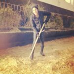 Dilara Gönder Instagram - Bu hafta işimiz harada..10 aylık hamile kısraklarla imtihanımız saat 21.00'de Ntv'de.İyi seyirler :)