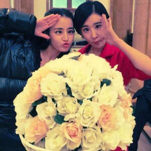 Dilraba Dilmurat Instagram - 谁还记得大明湖畔的高
雯😁
