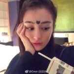 Dilraba Dilmurat Instagram - 听说照片里有一只猫咪？？🤔