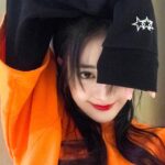 Dilraba Dilmurat Instagram - 对不起爱丽丝们，来晚了❤️