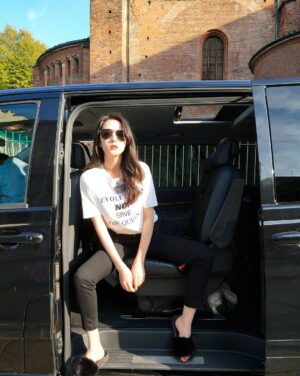 Dilraba Dilmurat Instagram - 可想而知 这个夏天拍了好多照片攒着 就等着寒冬腊月清凉一下🙂