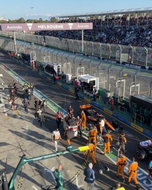 Dilruk Jayasinha Instagram - From last Sunday - me playing it TOTALLY COOL at The Melbourne @f1! Thanks @paramountplusau for the incredible experience and access to the pit! I’d like to think that me crop dusting Le Clerc’s pit crew contributed to his DNF ! (Jokes I like Charles, don’t come at me 🙏🏾)