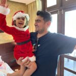 Dilruk Jayasinha Instagram - Santa was in a jolly mood and allowed me to wear the hat! “බාප්පි Mode” activated!