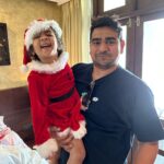 Dilruk Jayasinha Instagram - Santa was in a jolly mood and allowed me to wear the hat! “බාප්පි Mode” activated!