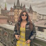 Dimpi Sanghvi Instagram - Timeless charm in the heart of Frankfurt’s historic old town🏰 💛 @visitfrankfurt #visitfrankfurt #dimpitraveldiaries #frankfurt #mumbailuxurylifestyleinfluencer #dimpisanghvi Wearing @urbanic_in @urbanicsquad Frankfurt, Germany