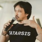 Dina Garipova Instagram - Я поздравляю моего дорогого друга Радика Салимова @radik__salimov с присвоением звания Заслуженного Деятеля Культуры! 🎉 Он по-настоящему достоин этого! ⠀ Вместе с ним мы создали песню #Айбылбылым! С ним работаем над альбомом #ЭТНО. И надеюсь, что у нас будет ещё много совместных проектов.😉 ⠀ Я восхищаюсь его талантом и самоотдачей! Редко можно встретить таких людей. ⠀ И я счастлива тому, что могу назвать его другом! ⠀ Удачи тебе, Радик! И новых достижений! 👏 ⠀ #РадикСалимов #ДинаГарипова #динәгарипова