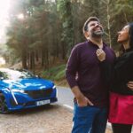 Diogo Beja Instagram - Quem nos conhece ou nos encontra na rua, sabe que andamos sempre de mão dada ou abraçados, mas na última semana abraçámos o novo #Peugeot308, um híbrido muito eficaz e que fez virar muitas cabeças pela cor forte e pelas linhas altamente desportivas. 🔥 Agora é o vosso momento! Mal possam, coloquem as vossas mãos num 308 e experimentem-no. #OMeuMomento @peugeotportugal *pub