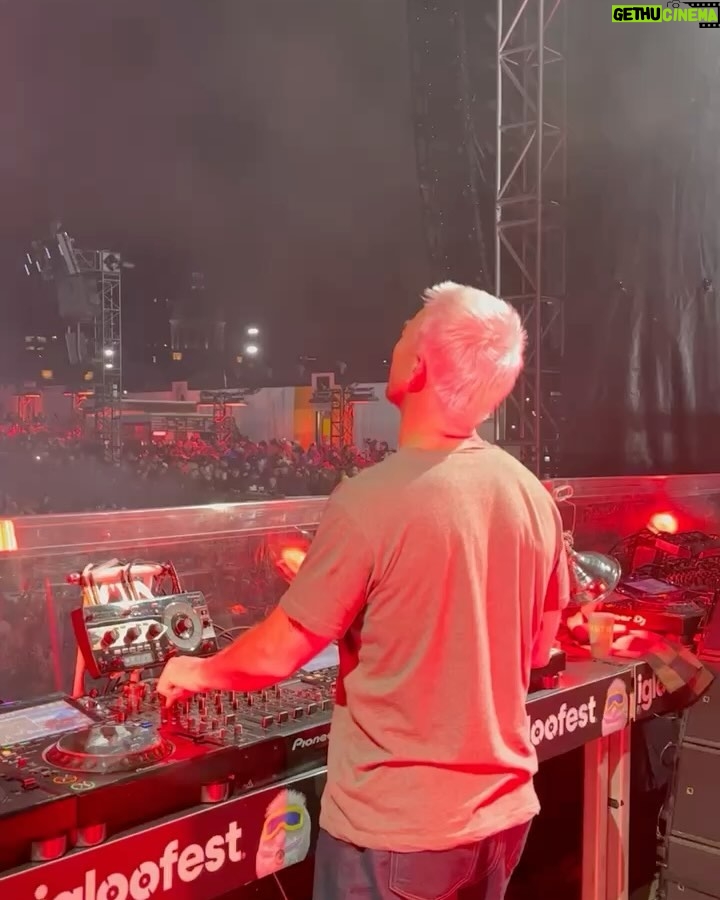 Diplo Instagram - A lot of people think Canada is known for maple syrup and hockey but’s it’s actually known for maple syrup and hockey Igloofest Montréal