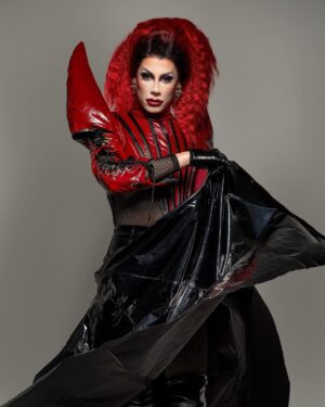 Divina De Campo Instagram - Had these taken an age ago now but I love them so wanted you to see them 

Wig me 
🔝 @sinrgystudio 
👗 @freakcouturemcr 
📸 @kelvin_oh_my_media 

#drag #dragraceuk #dragqueen #witchyvibes #mua #makeup #model #paintitblack