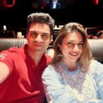 Divyanka Tripathi Instagram - Satur-date well spent! Blockbuster Bollywood movie followed by an 'almost' shared platter of streetside Golgappa and later a take away binge plate of Paapdi-chaat. Chhote pal, badi khushiyan! . . . With @vivekdahiya In @zubeida_diaries @socialpinnaclepr Lokhandwala