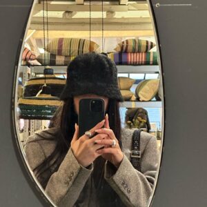 Dixie D'Amelio Instagram - my hair grows fast !!