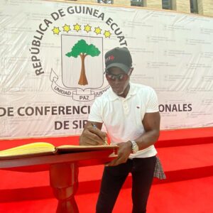 Djimon Hounsou Instagram - @teddynguema thx 4 the amazing time #equatorialguinea 🇬🇶 much love