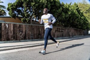 Djimon Hounsou Instagram - Hey Brothers & Sisters,
Meet me in Richmond, VA on Sep 17 and take a stand for racial equality and Unity in Diversity. Registrations for RUN RICHMOND 16.19 are open now. Time to get in shape. 👉🏿 link in bio #blackhistory #10milerun #10krun #Virginia