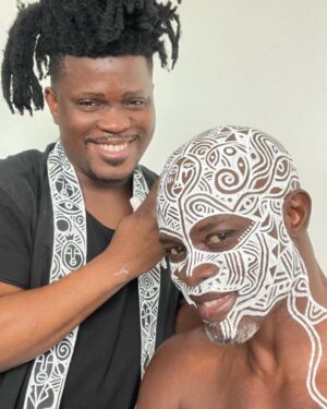 Djimon Hounsou Instagram - For Black Lives to matter, Africa must matter. Read all about my “Time to Heal” NFT for Good collaboration with talented Nigerian artist @laolunyc on the website of my nonprofit @dhf_org - link in bio.

#blacklivesmatter #nft #TimeToHeal #sacredartoftheori