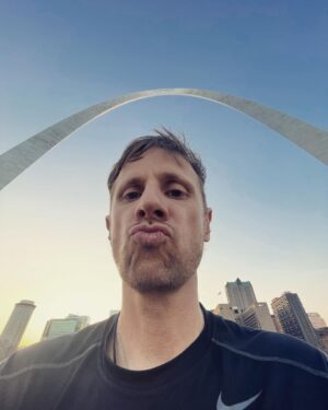 Dominic Howard Instagram - Check out my new neck. Thanks for having us St Louis 🍔