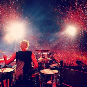 Dominic Howard Instagram - Merci Marseille 🔥 ..and Paris too of course
