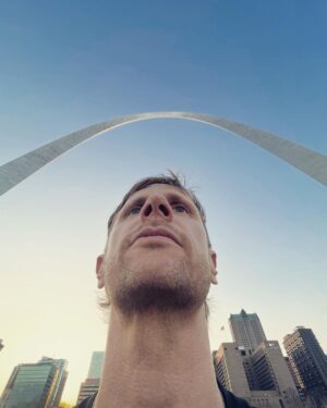 Dominic Howard Instagram - Check out my new neck. Thanks for having us St Louis 🍔