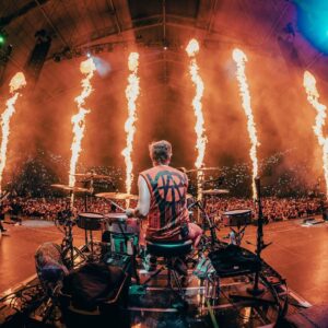 Dominic Howard Instagram - Can’t believe it’s been 10 years Guadalajara ⚡️🙌⚡️