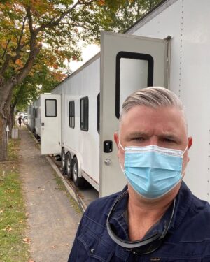 Dominic Paquet Instagram - Début des tournages de La Maison Bleue 2 aujourd’hui! Stéphane est de retour!! 😉